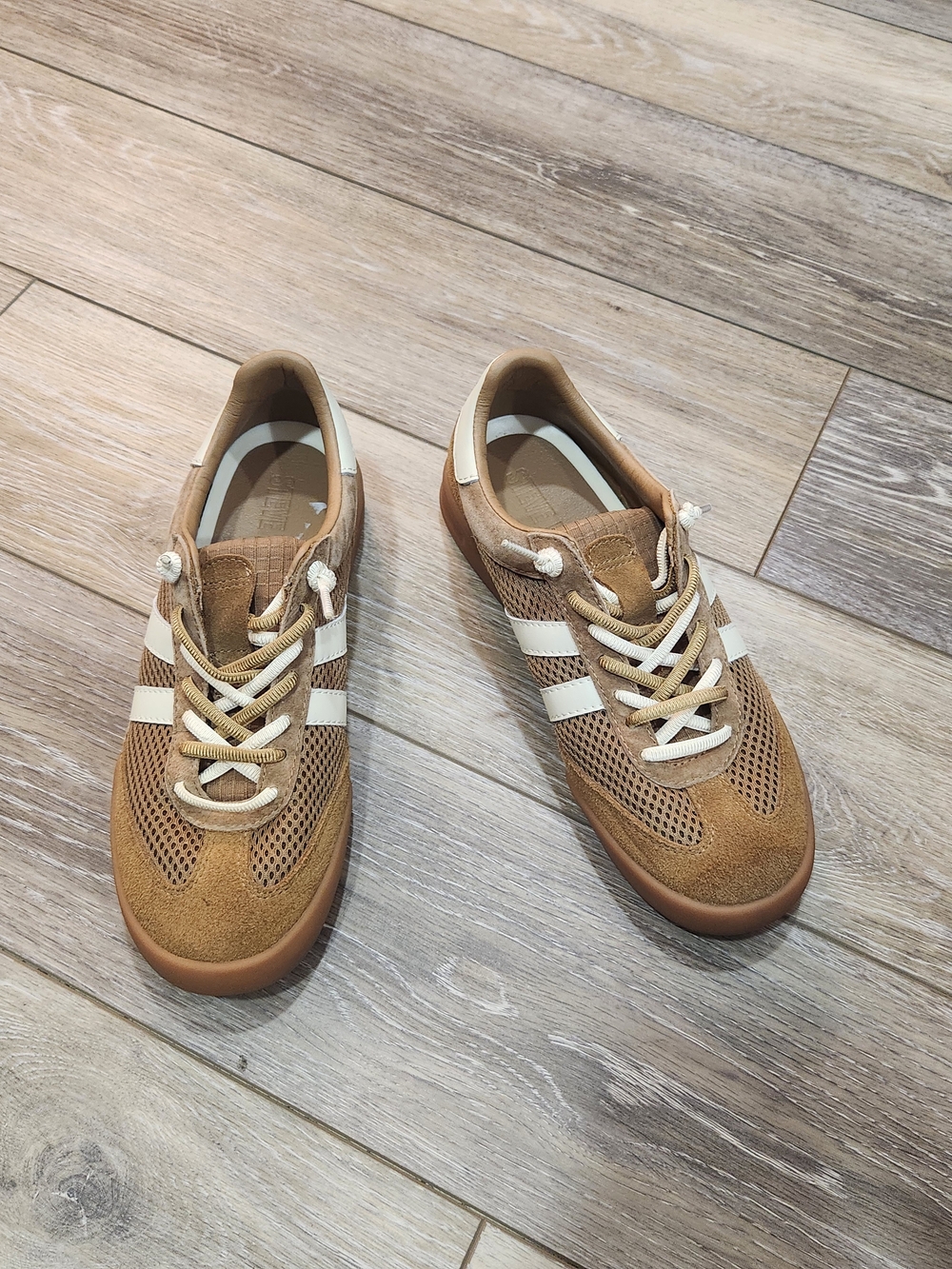Steve Madden Verdict Mesh Tan and White Women's Sneakers Size 7.5